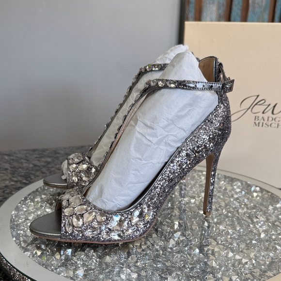 Badgley Mischka Silver Crystal T‑Strap Glitter Heels NEW 8.5 - Picture 7 of 14